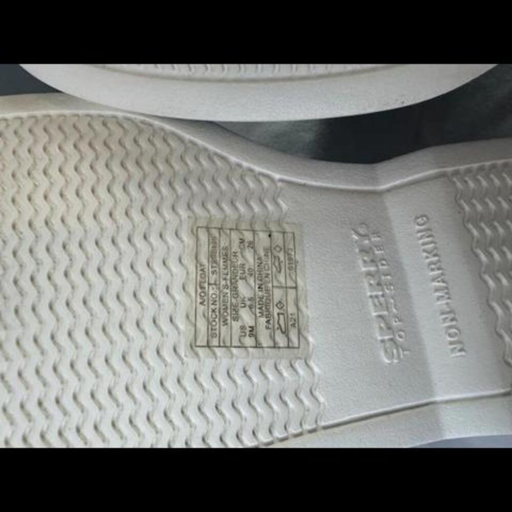 Sperry Float Shoe, Size 9 - Picture 4 of 5